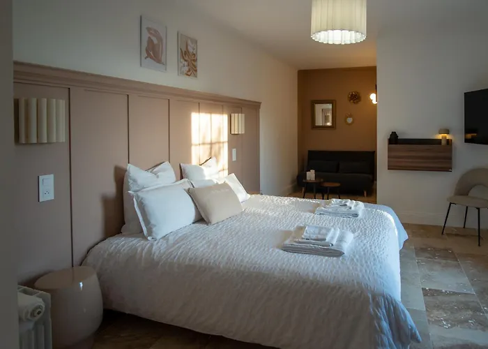 Le Clos Marthe - De Charme ゲストハウス 3*
